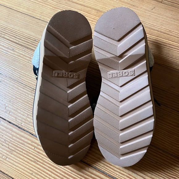 NWT Sorel Hi-Line Lace-Up Cozy Hiker Booties in Black and Tawny Buff Sz 5.🌻 - Picture 13 of 13